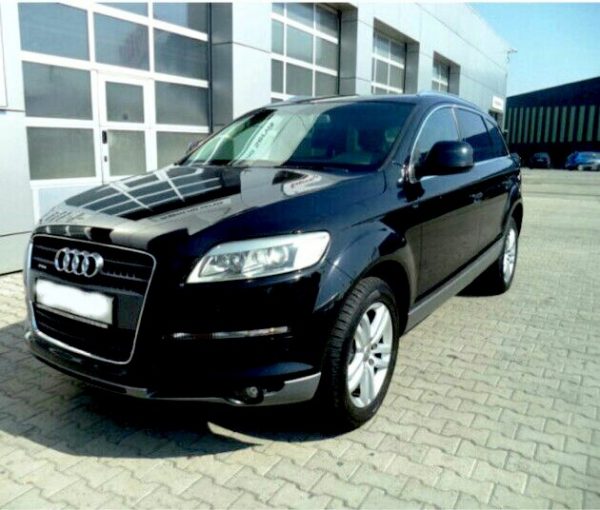 سيارة اودي Audi جيب للأيجار
