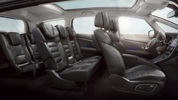 للإيجار سيارة Renault Scenic